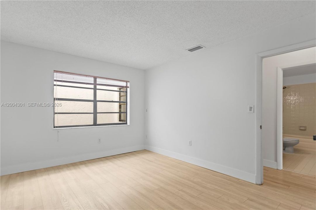 For Rent: $3,100 (3 beds, 2 baths, 1590 Square Feet)