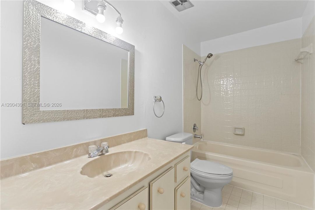 For Rent: $3,100 (3 beds, 2 baths, 1590 Square Feet)