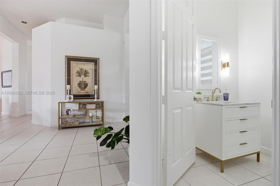 Activo con contrato: $850,000 (4 camas, 2 baños, 2628 Pies cuadrados)