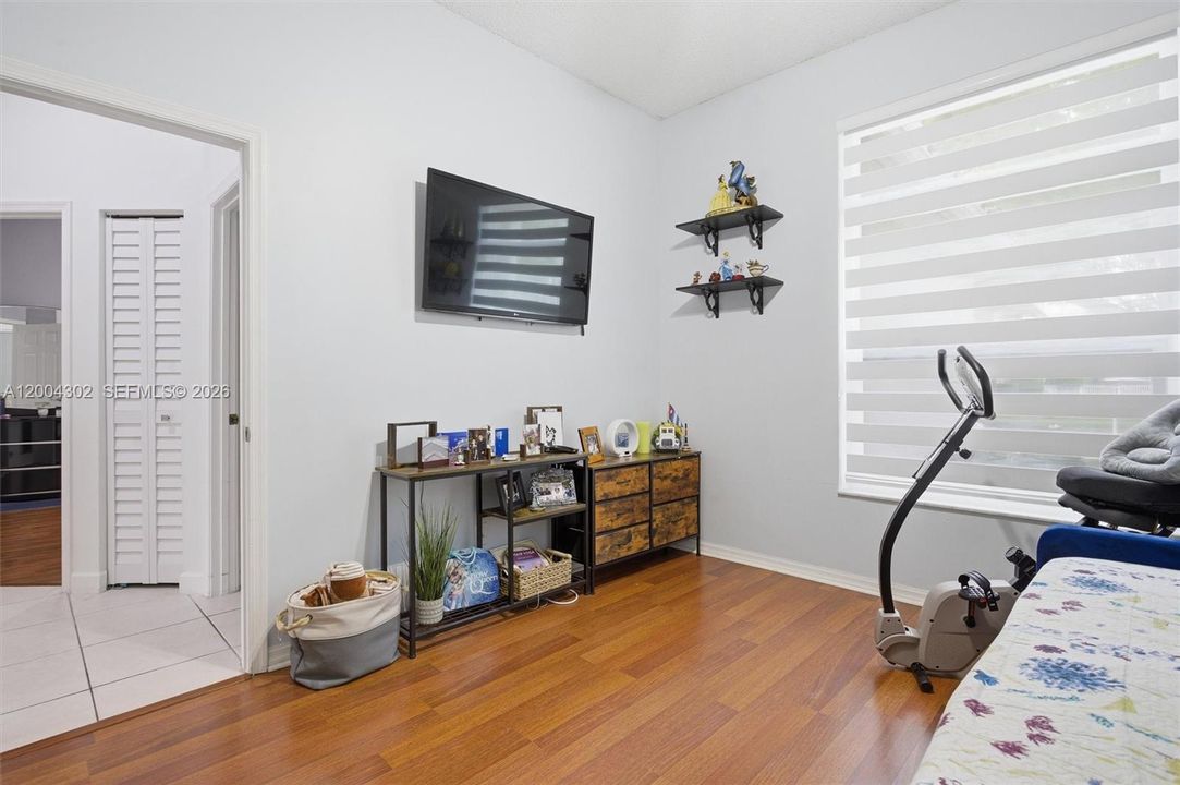 Activo con contrato: $850,000 (4 camas, 2 baños, 2628 Pies cuadrados)