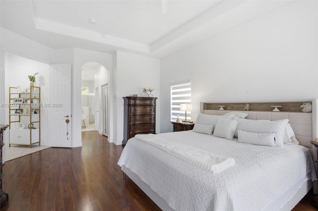 Activo con contrato: $850,000 (4 camas, 2 baños, 2628 Pies cuadrados)