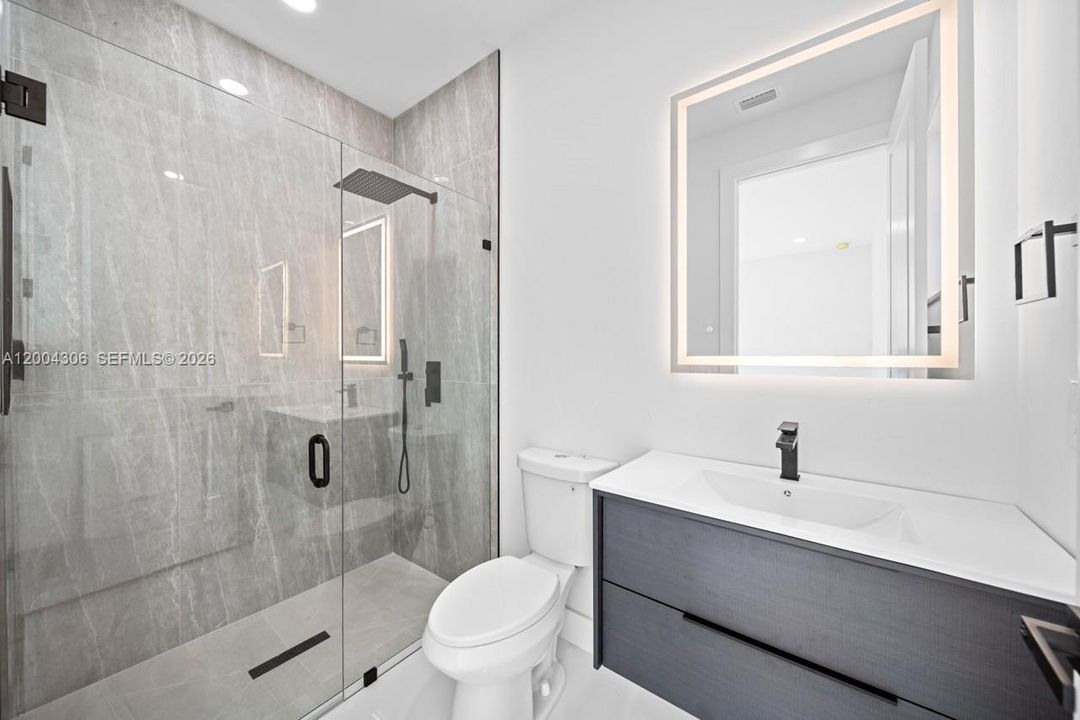 For Sale: $290,000 (3 beds, 2 baths, 1207 Square Feet)