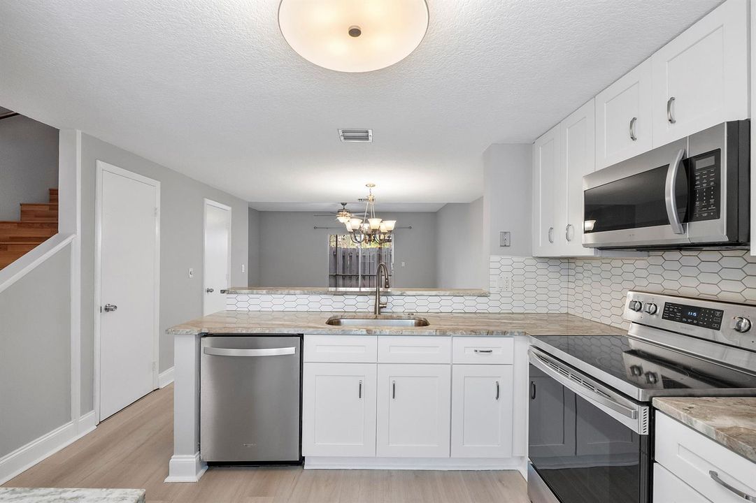 185 Sw 3rd St_011