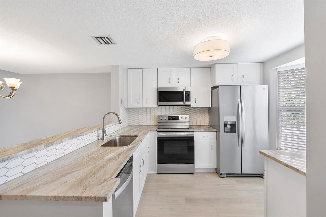 185 Sw 3rd St_008