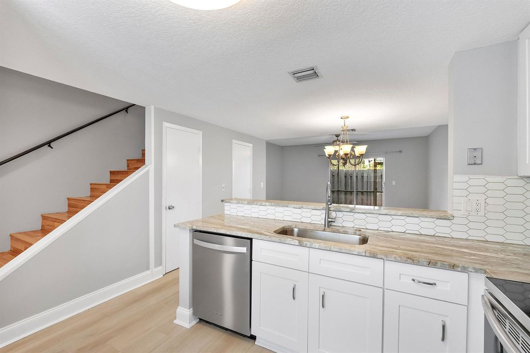 185 Sw 3rd St_010