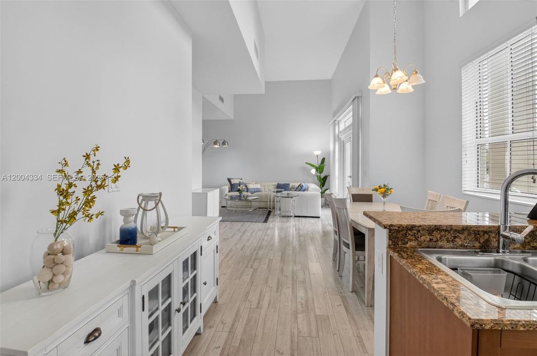 For Sale: $525,000 (3 beds, 2 baths, 1685 Square Feet)