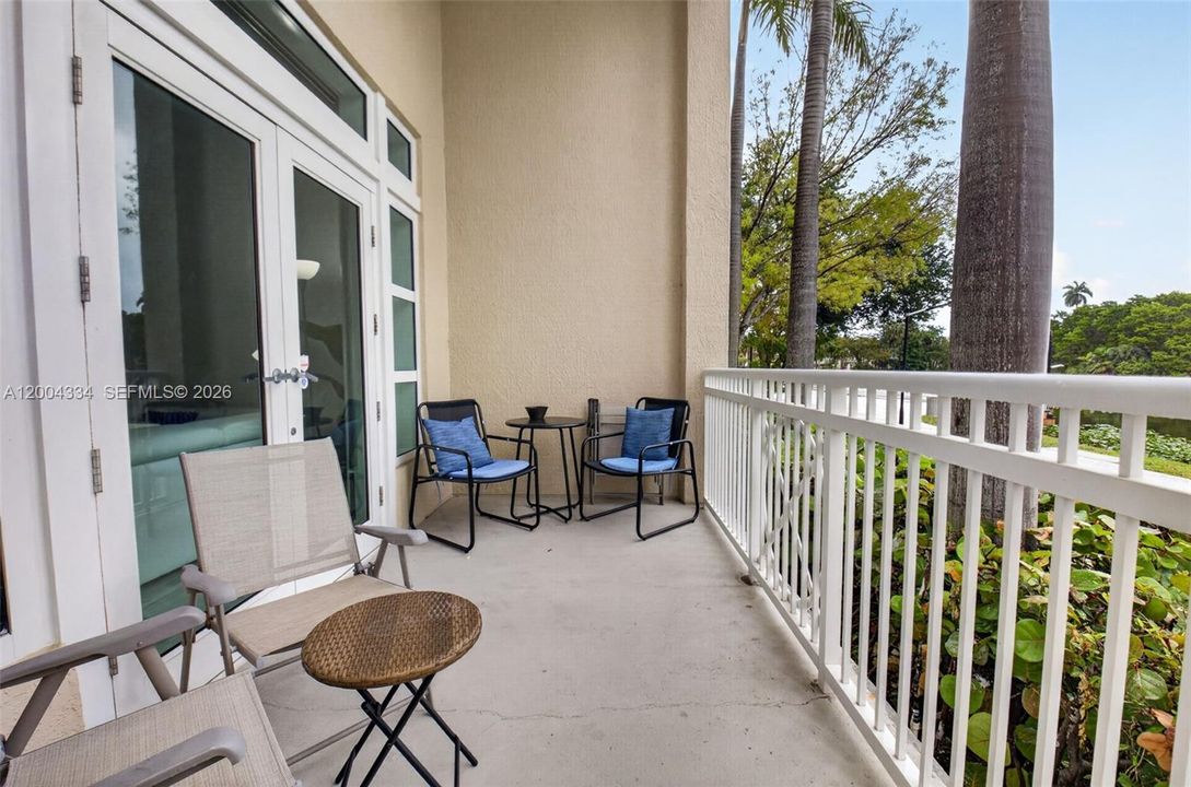 For Sale: $525,000 (3 beds, 2 baths, 1685 Square Feet)