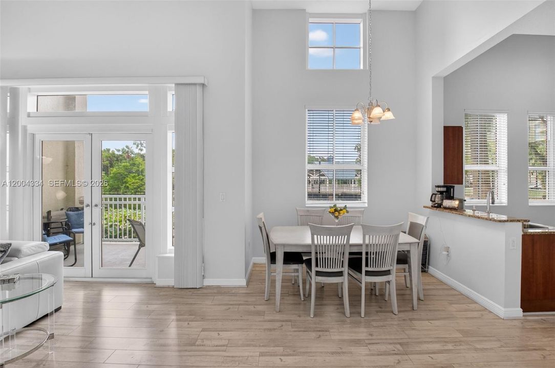 For Sale: $525,000 (3 beds, 2 baths, 1685 Square Feet)