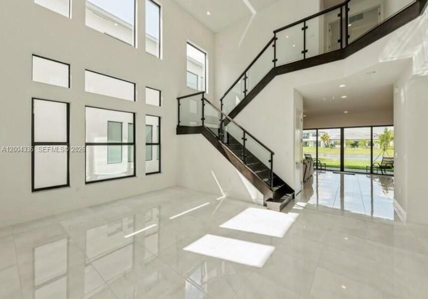 For Rent: $13,000 (5 beds, 7 baths, 4609 Square Feet)