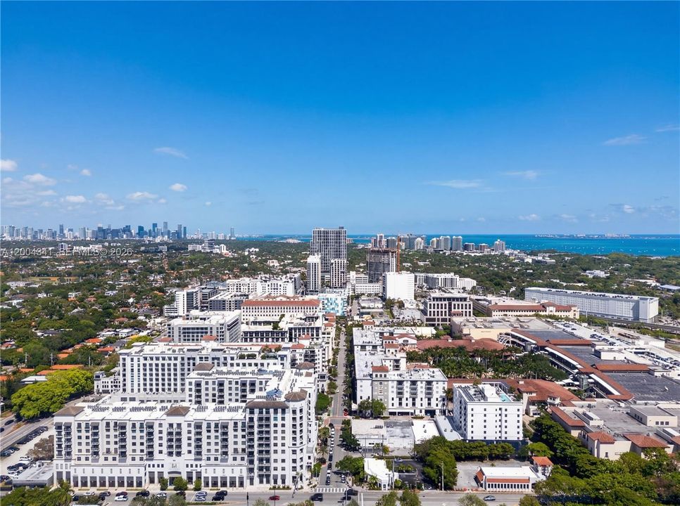 For Sale: $590,000 (2 beds, 2 baths, 1066 Square Feet)