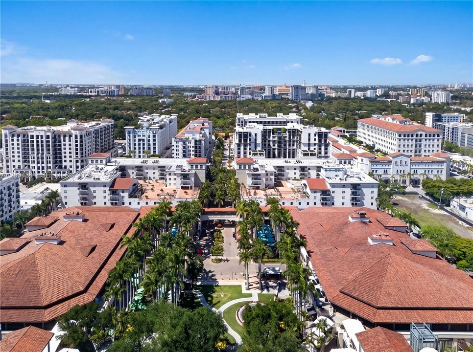 For Sale: $590,000 (2 beds, 2 baths, 1066 Square Feet)