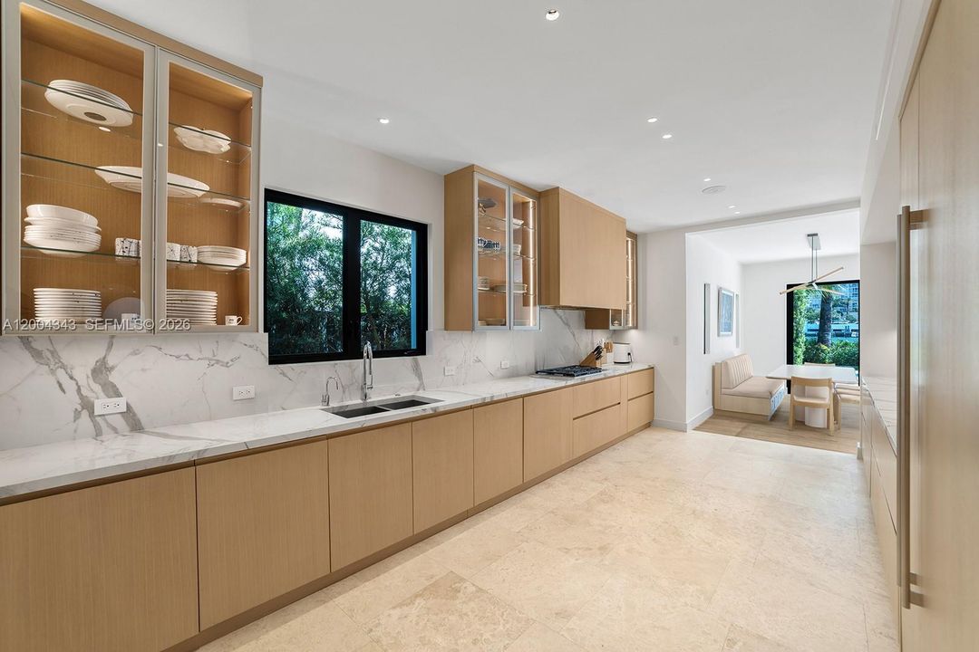 For Sale: $14,900,000 (5 beds, 5 baths, 5455 Square Feet)