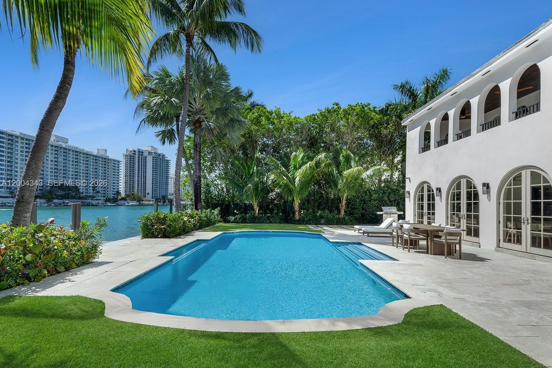 For Sale: $14,900,000 (5 beds, 5 baths, 5455 Square Feet)