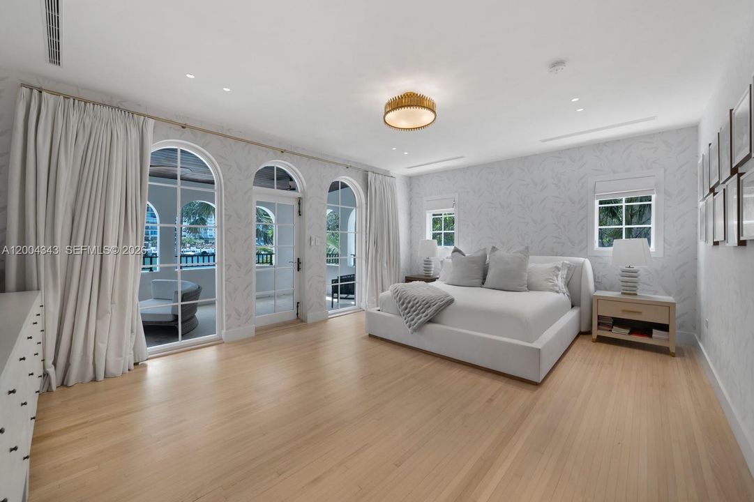 For Sale: $14,900,000 (5 beds, 5 baths, 5455 Square Feet)