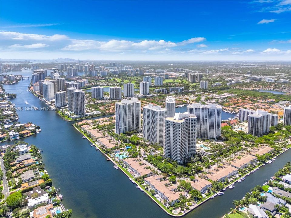 Recently Sold: $1,230,000 (3 beds, 3 baths, 2750 Square Feet)