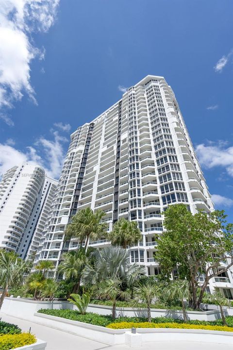 Recently Sold: $1,230,000 (3 beds, 3 baths, 2750 Square Feet)