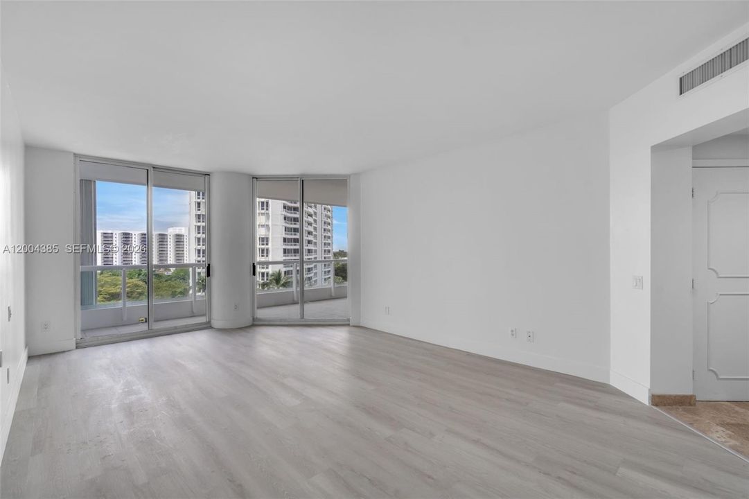 Recently Sold: $1,230,000 (3 beds, 3 baths, 2750 Square Feet)