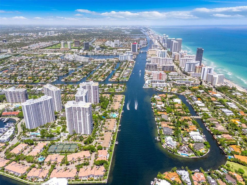 Recently Sold: $1,230,000 (3 beds, 3 baths, 2750 Square Feet)