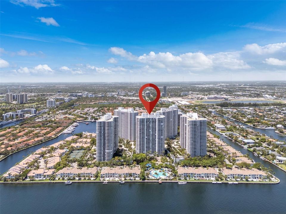 Recently Sold: $1,230,000 (3 beds, 3 baths, 2750 Square Feet)