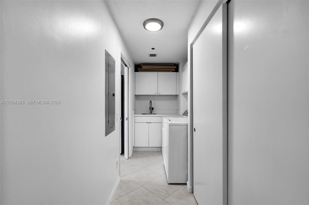 Recently Sold: $1,230,000 (3 beds, 3 baths, 2750 Square Feet)