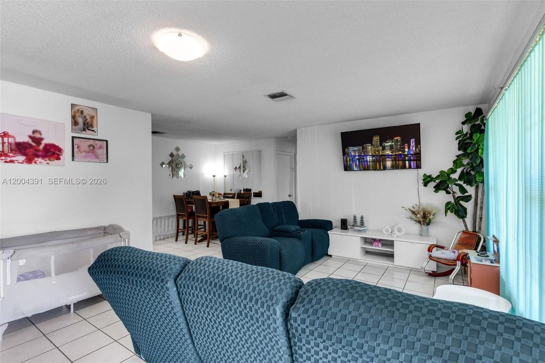 En Venta: $460,000 (3 camas, 2 baños, 1334 Pies cuadrados)
