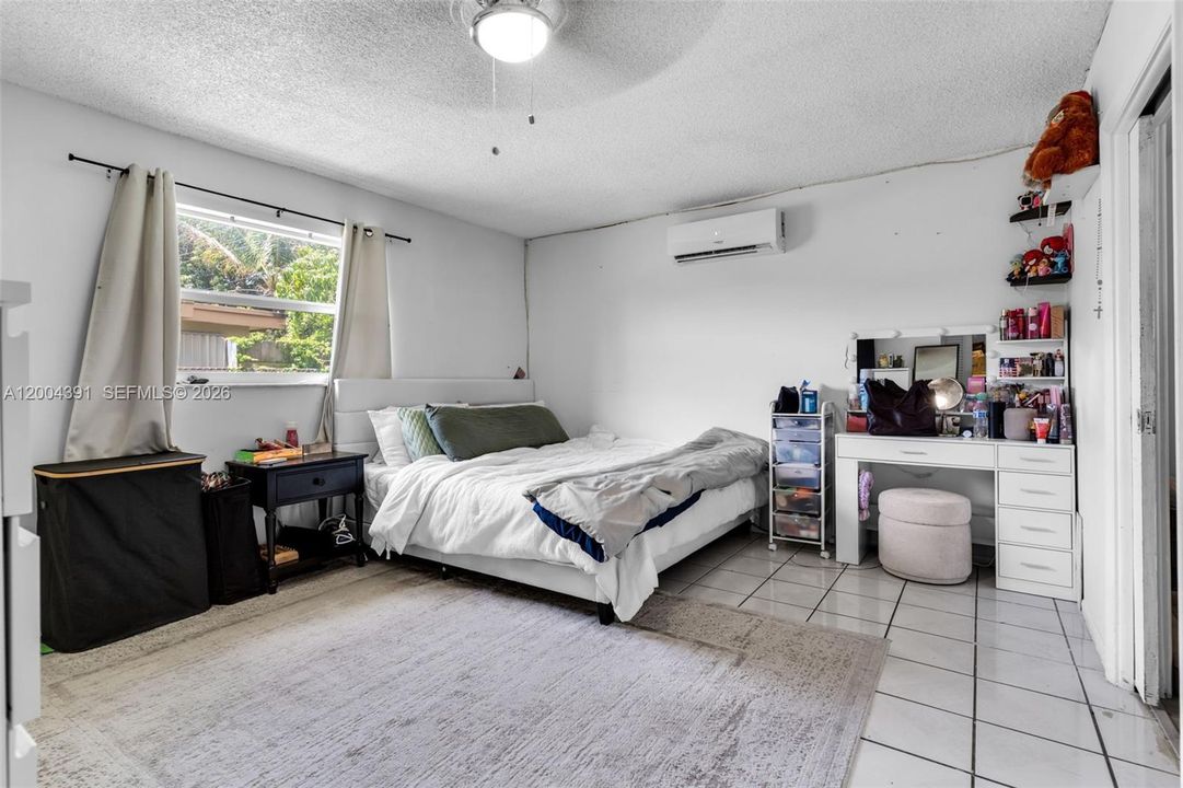 En Venta: $460,000 (3 camas, 2 baños, 1334 Pies cuadrados)
