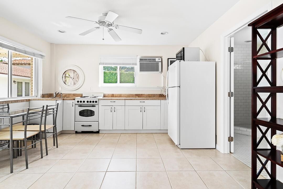 Guest House Kitchen