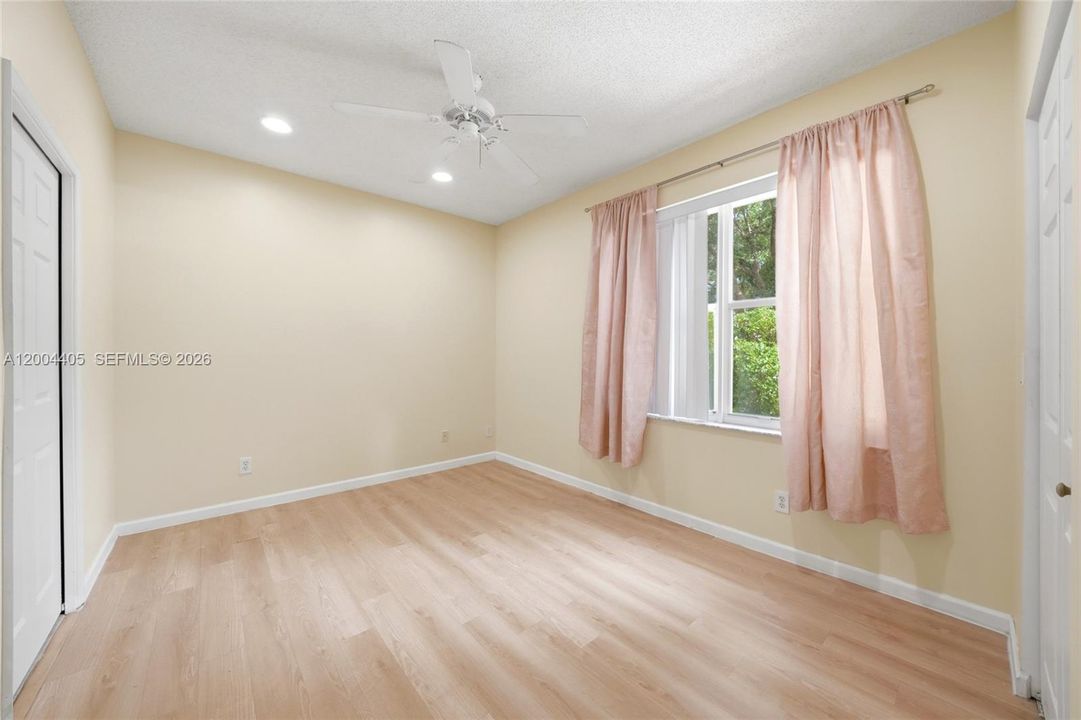 В аренду: $3,500 (3 спален, 2 ванн, 1632 Квадратных фут)