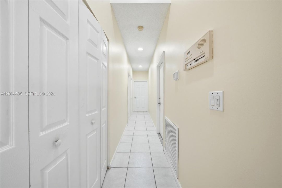В аренду: $3,500 (3 спален, 2 ванн, 1632 Квадратных фут)