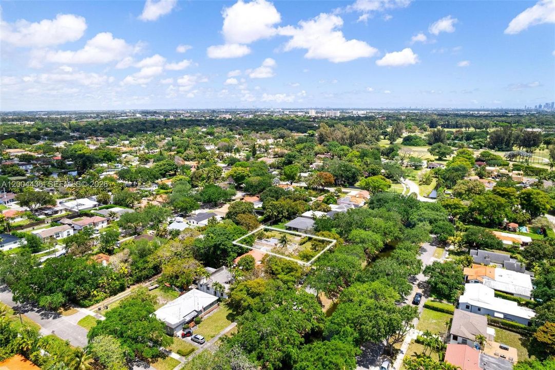 For Sale: $799,000 (2 beds, 2 baths, 1092 Square Feet)
