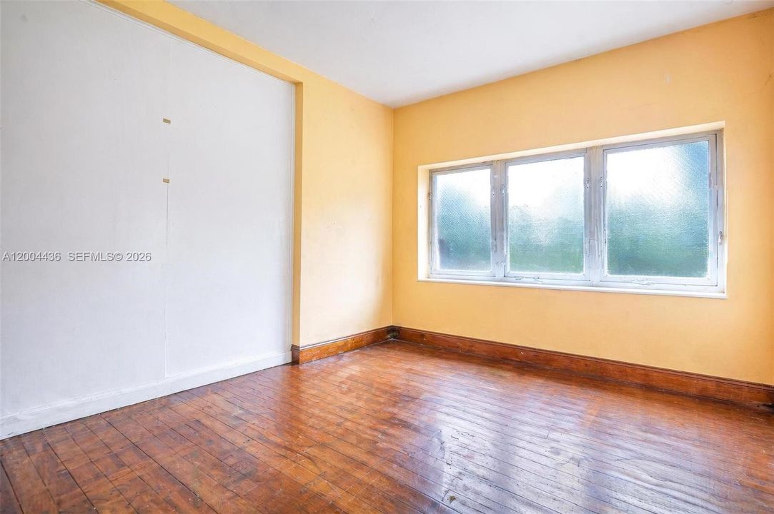 For Sale: $799,000 (2 beds, 2 baths, 1092 Square Feet)