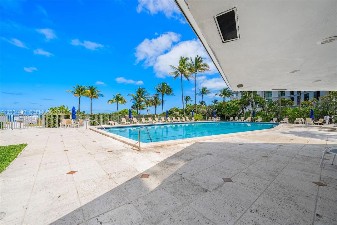 For Sale: $2,480,000 (3 beds, 3 baths, 2523 Square Feet)