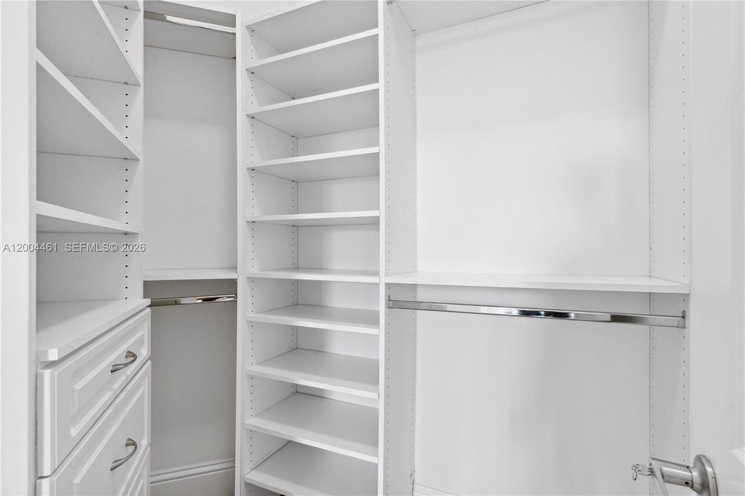 В аренду: $13,500 (4 спален, 4 ванн, 3288 Квадратных фут)