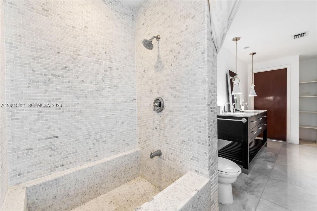For Sale: $8,000,000 (7 beds, 6 baths, 3268 Square Feet)