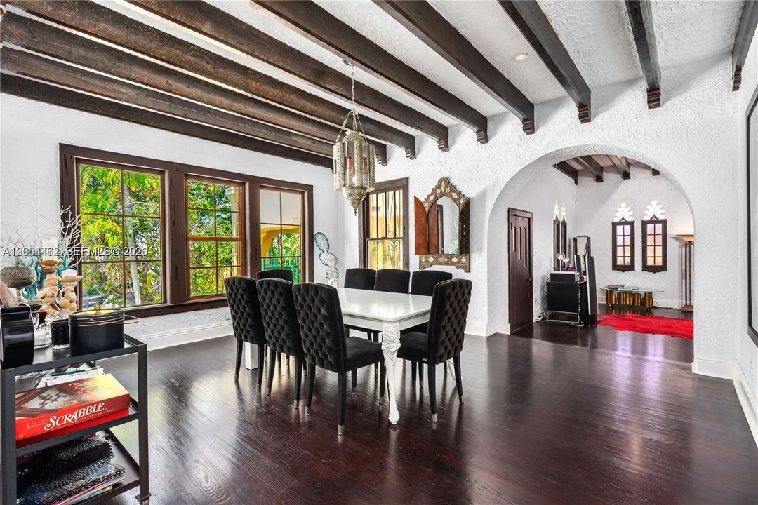 For Sale: $8,000,000 (7 beds, 6 baths, 3268 Square Feet)