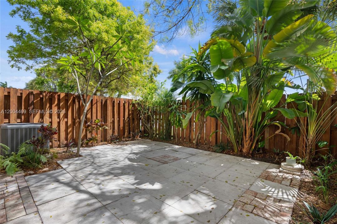 For Sale: $405,000 (3 beds, 2 baths, 1705 Square Feet)