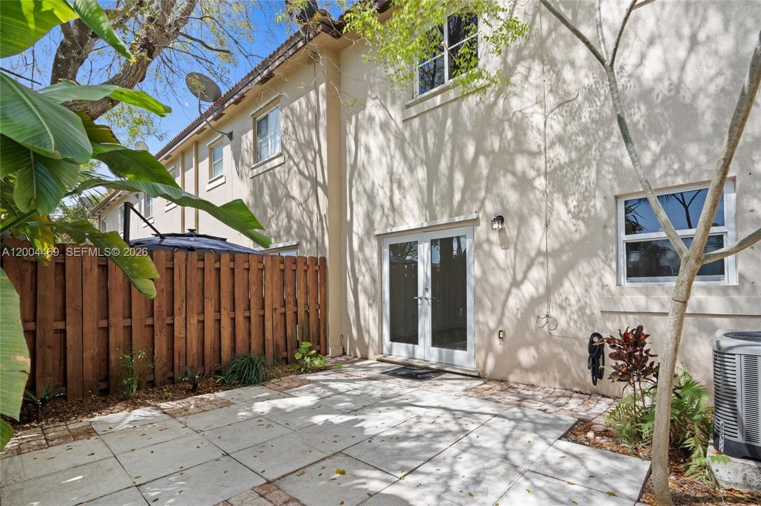 For Sale: $405,000 (3 beds, 2 baths, 1705 Square Feet)