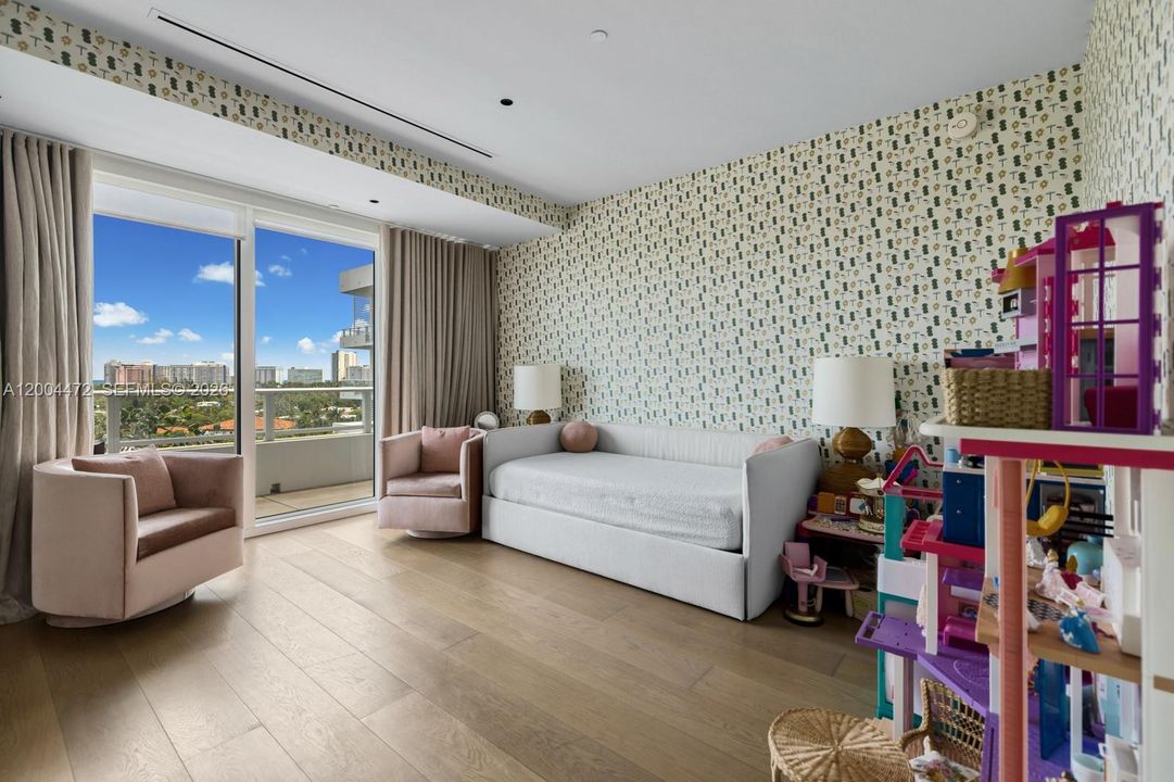For Sale: $7,575,000 (3 beds, 3 baths, 3835 Square Feet)