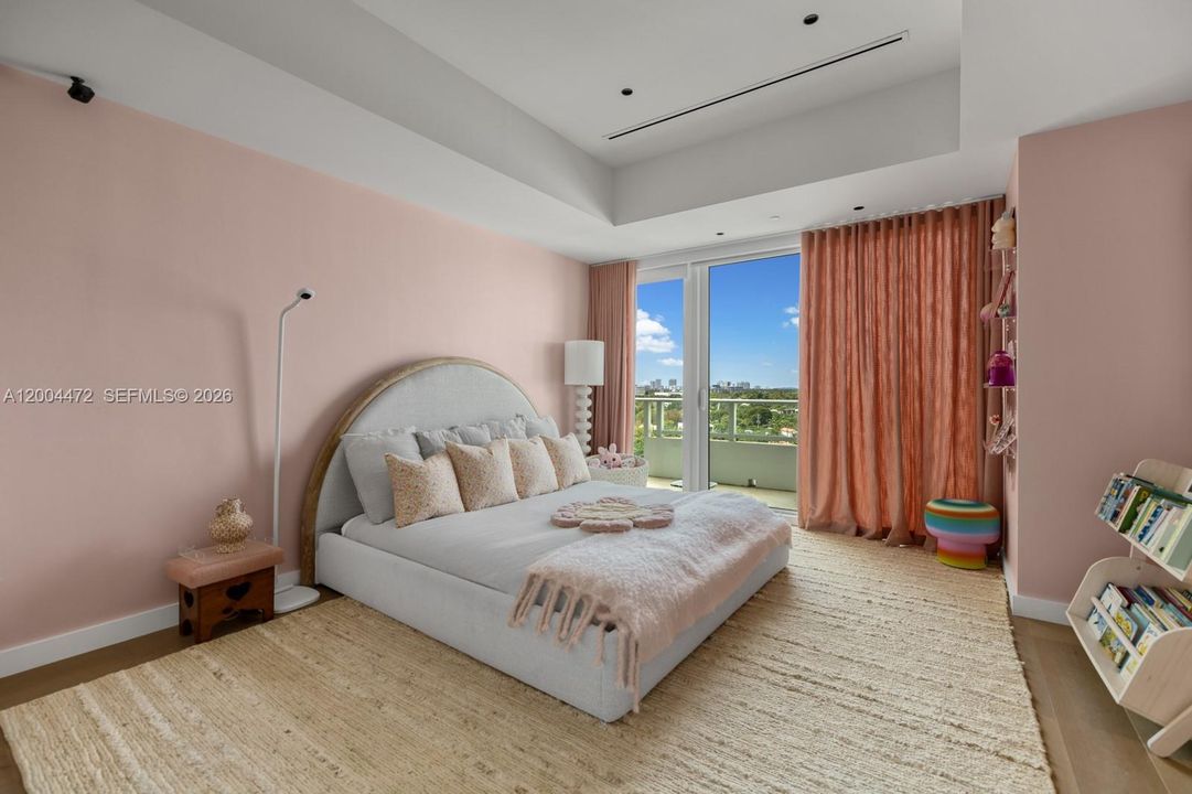 For Sale: $7,575,000 (3 beds, 3 baths, 3835 Square Feet)