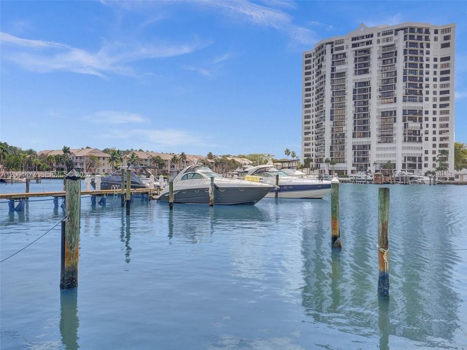 For Sale: $699,000 (2 beds, 2 baths, 1680 Square Feet)