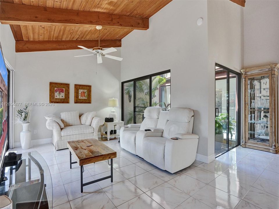 For Sale: $699,000 (2 beds, 2 baths, 1680 Square Feet)