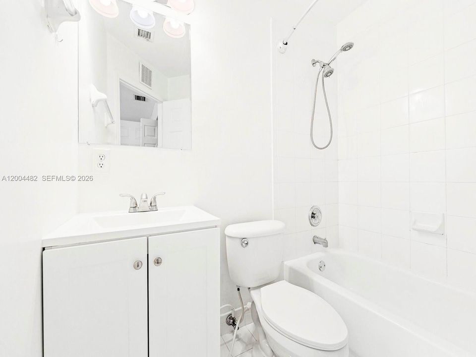 Active With Contract: $447,000 (3 beds, 2 baths, 1420 Square Feet)