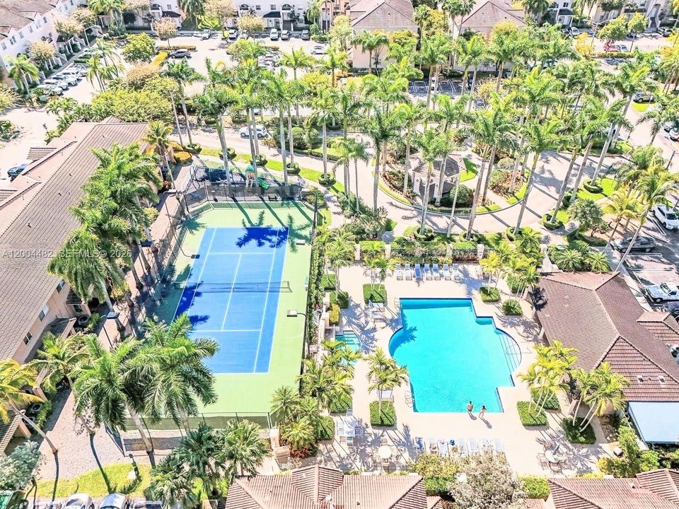 Active With Contract: $447,000 (3 beds, 2 baths, 1420 Square Feet)