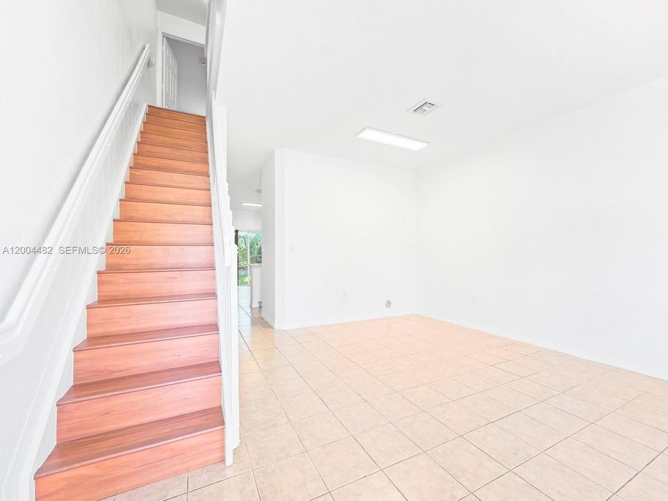 Active With Contract: $447,000 (3 beds, 2 baths, 1420 Square Feet)