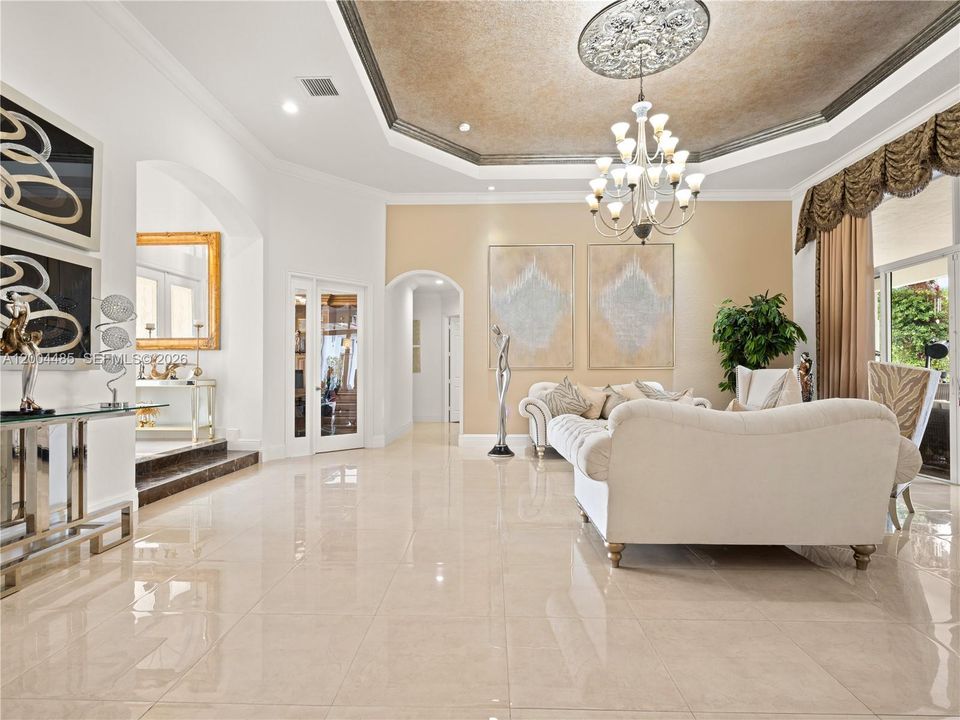 For Sale: $2,599,000 (6 beds, 5 baths, 5650 Square Feet)