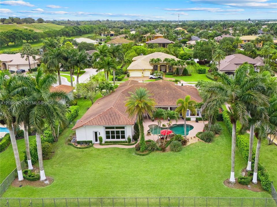 For Sale: $2,599,000 (6 beds, 5 baths, 5650 Square Feet)