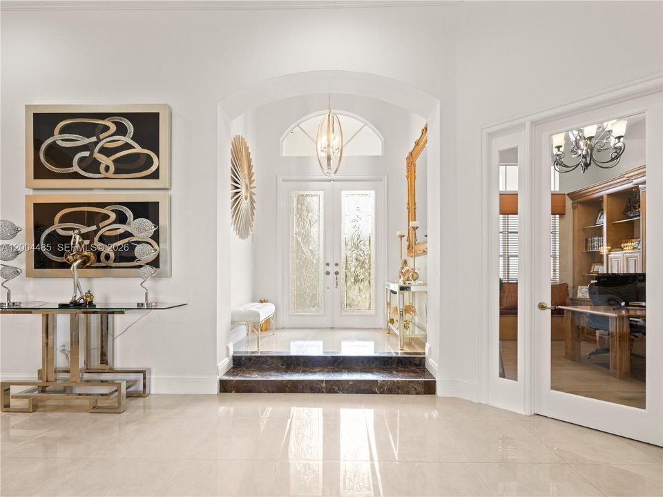 For Sale: $2,599,000 (6 beds, 5 baths, 5650 Square Feet)