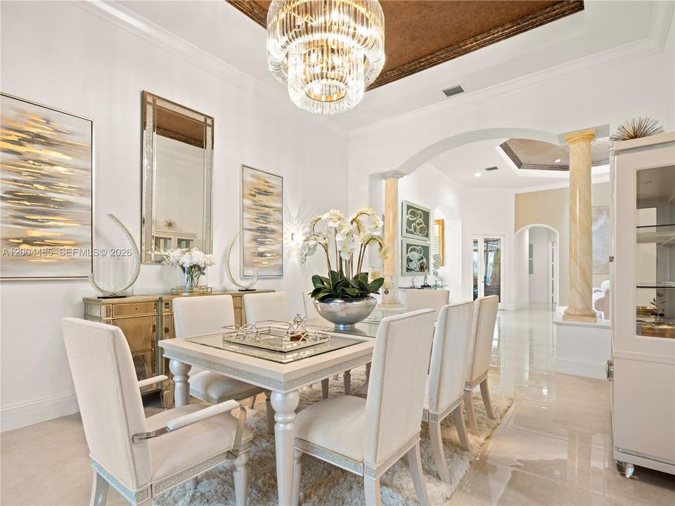For Sale: $2,599,000 (6 beds, 5 baths, 5650 Square Feet)