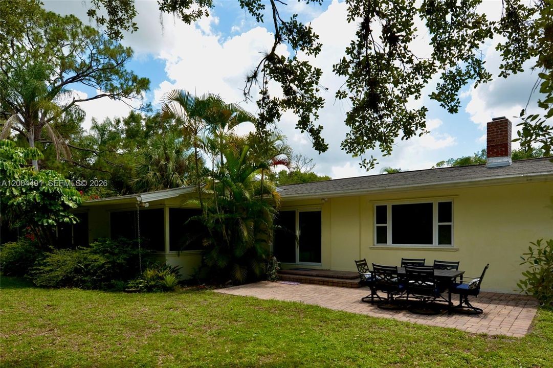 For Sale: $999,999 (5 beds, 3 baths, 0 Square Feet)