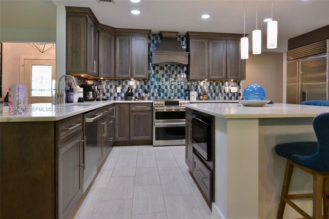 For Sale: $999,999 (5 beds, 3 baths, 0 Square Feet)